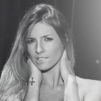 ¡Segunda vuelta! Tamara Bella tradujo otra canción y la cantó junto a nuevos famosos