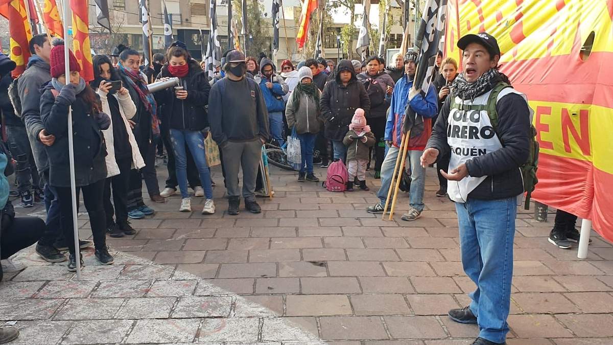 Protesta de organizaciones sociales. Fuente: (Javier Manzano - Minuto Neuquén)