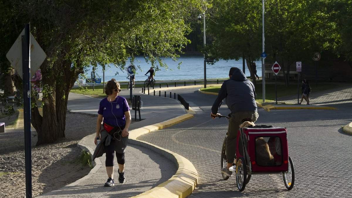 El Paseo de la Costa de Neuquén. Fuente: (Emiliano Ortiz)