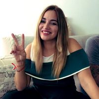 Desde Brasil, Belén Francese despide el verano con una microbikini a la moda