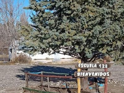 Denuncian intento de cierre de la escuela 128 en Villa del Agrio sin previo aviso oficial