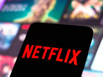 Esta serie coreana de Netflix arranca con una maleta en el lago y termina en una trama llena de misterios