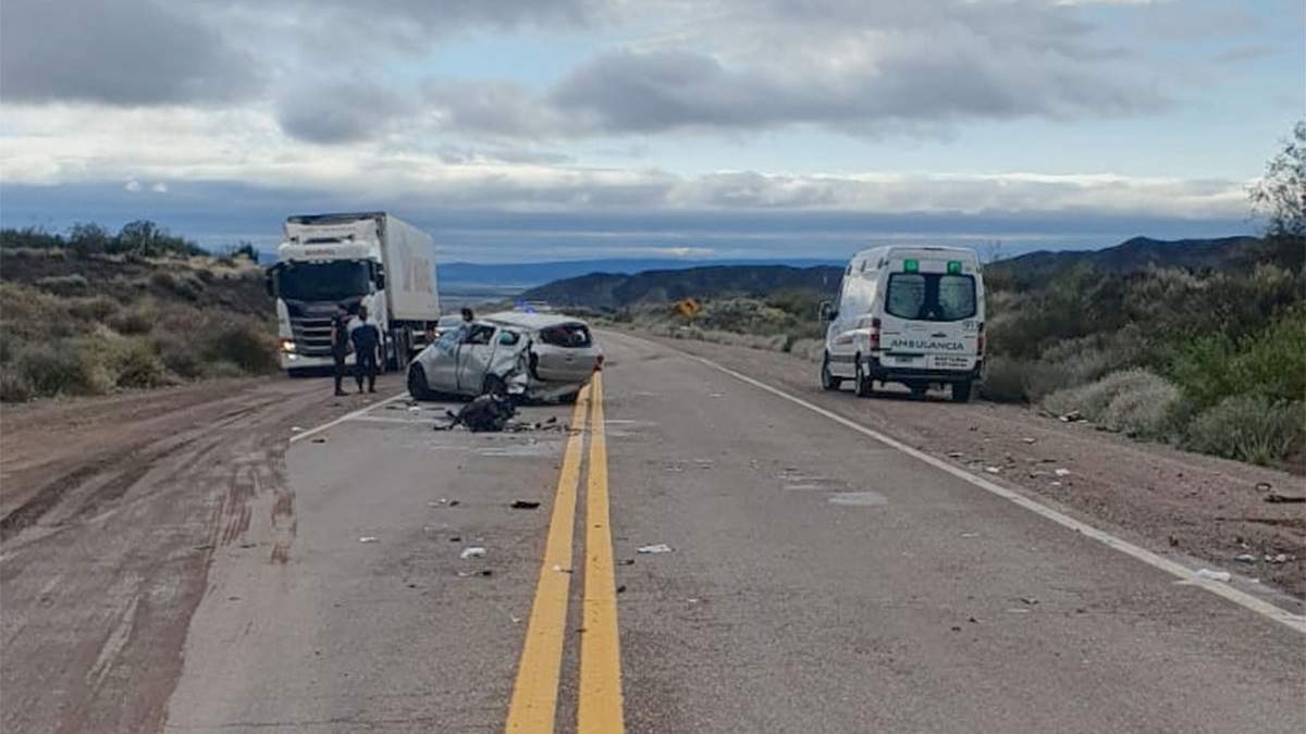 El auto del accidente fatal dio varios tumbos