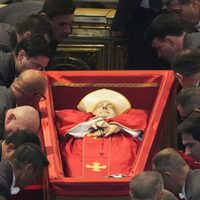La basílica de San Pedro abre sus puertas para que los católicos se despidan del papa Francisco