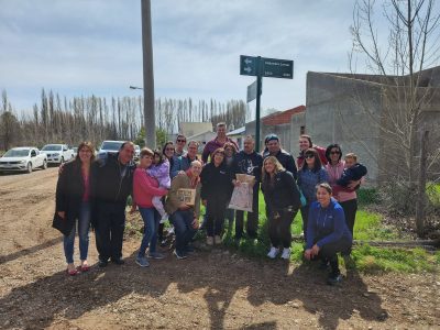 Alejandro Lerner conoció la calle que tiene su nombre en un barrio de Plottier