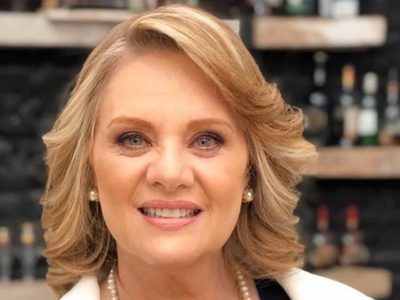 ¿Me oyen, me escuchan? Érika Buenfil imitó a Thalía y causó furor en las redes
