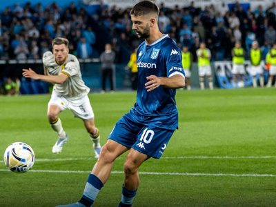 Racing le dio algo de alivio a Godoy Cruz al vencer a Aldosivi