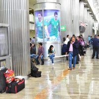 Menor estadunidense acusa que mexicano abusó de ella en pleno vuelo; lo detienen en el AICM