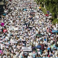 Marchan miles en estados del país contra matrimonios gay