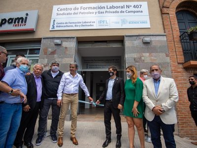 Axel Kicillof inauguró el primer Centro de Formación Laboral en Hidrocarburos y Biocombustibles