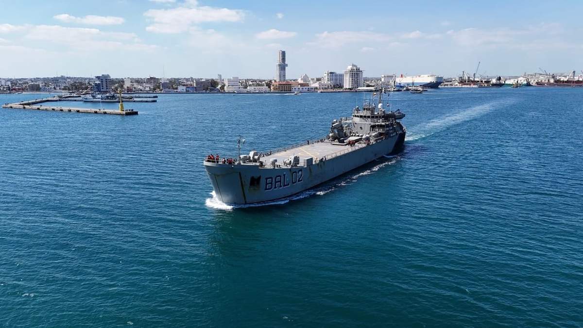La ayuda zarpó de Veracruz rumbo a Cuba