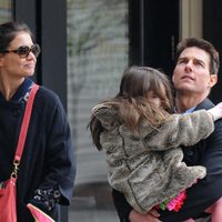 Cuánto ha crecido: así luce Suri, la olvidada hija de Tom Cruise que es idéntica a Katie Holmes