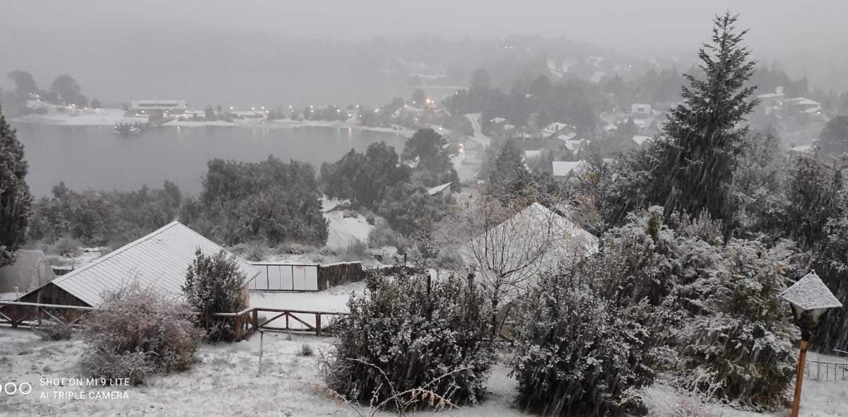 Primera nevada en Villa Pehuenia. Fuente: (Twitter)