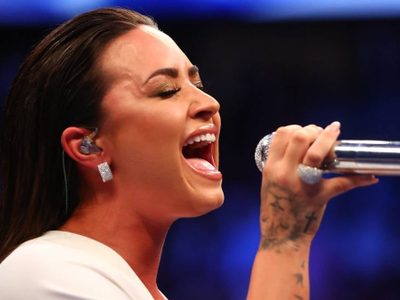 ¡Emocionante hasta las lágrimas! Así interpretó Demi Lovato el himno en el Super Bowl 2020