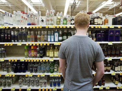 ¡Nueva medida! Prohíben la venta de bebidas alcohólicas los fines de semana durante la cuarentena