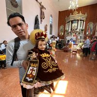 VIDEO Día de la Candelaria: la tradición de vestir al Niño Dios entre ventas “un poco decadentes”