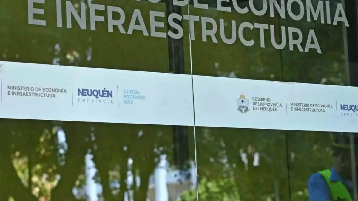 En dos años de gestión, Neuquén redujo el stock de la deuda provincial en un 36 por ciento. Fuente: (Facebook)