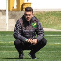 Sorpresiva renuncia de un DT de la Superliga