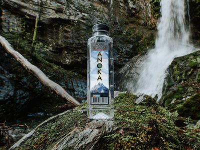 Agua mineral de glaciares fueguinos