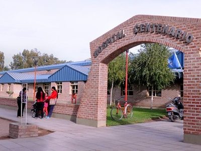 Técnicos del laboratorio del hospital de Centenario piden ser incluidos en el Área Crítica según indica el Convenio Colectivo de Trabajo