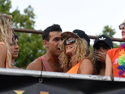 Nos encanta: Mario Casas almuerza con Sheila de una forma "muy peculiar"