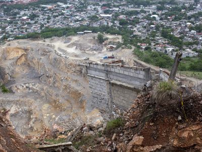Deslave en Jiutepec: minera sepulta hogares y desplaza familias