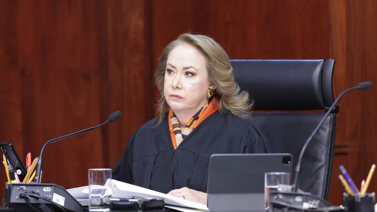 La ministra Yasmín Esquivel