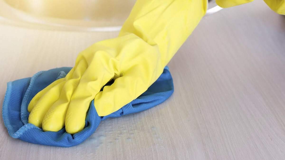 Guantes. Fuente: (Twitter)