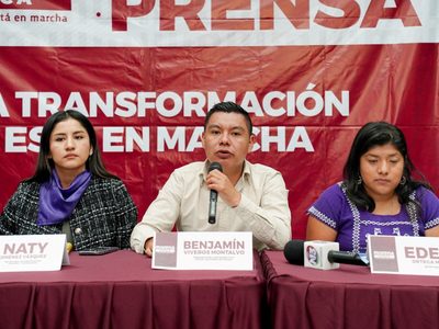 Tunden a líder de Morena en Oaxaca por llamar a "festejar" en el 8M (Video)