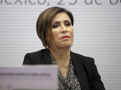 Juez concede amparo a Rosario Robles; ordena revisar argumentos para negarle la prisión domiciliaria