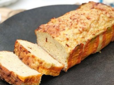 Pan duro y pocos ingredientes: el budín de pan salado más sabroso para aprovechar lo que tenés en casa