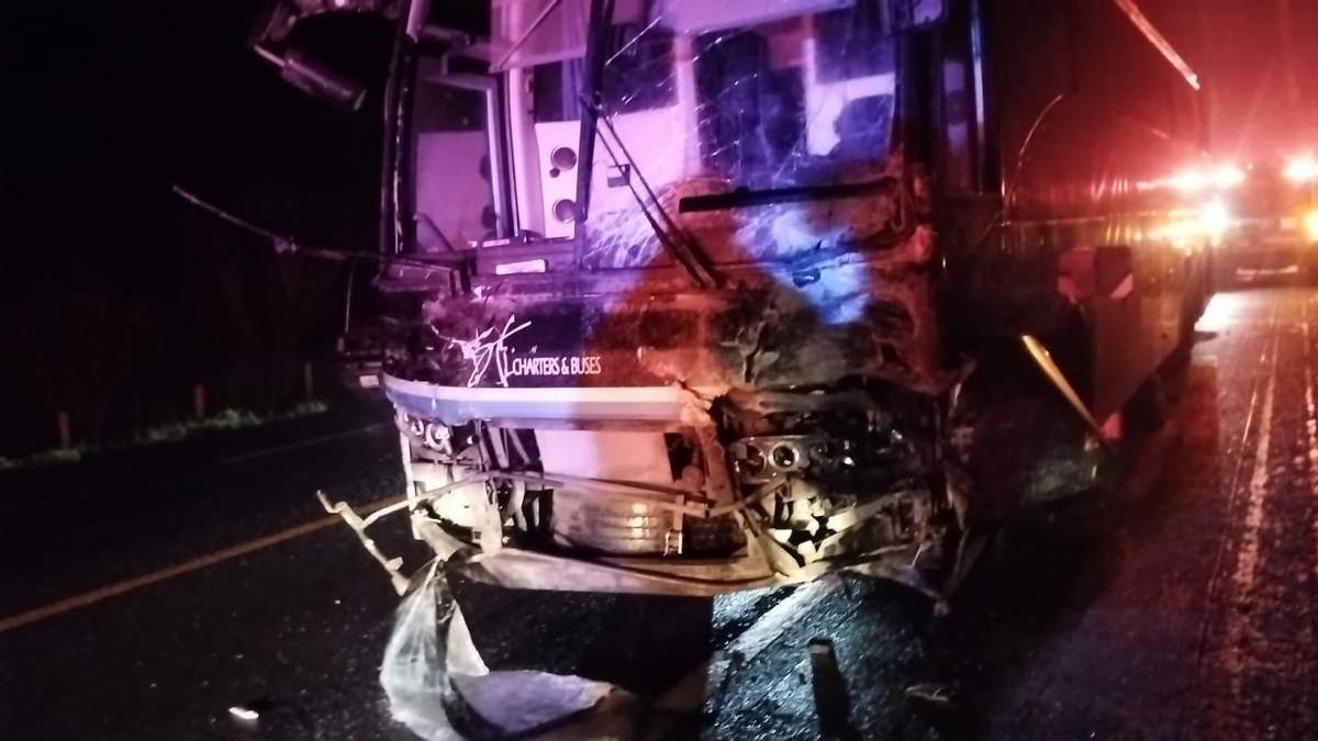 El autobús texano que chocó con una camioneta en Nuevo León