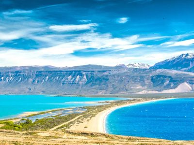 Dos lagos, un paisaje único: el rincón de Santa Cruz que sorprende a los viajeros
