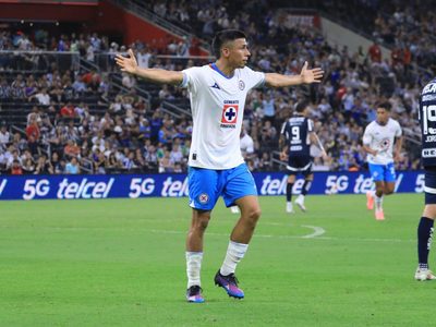 Cruz Azul golea a domicilio 4-0 a Monterrey y es líder en la Liga MX (Video)