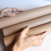 Con un rollo de papel de cocina y cosas que tenés de la Navidad anterior, creá este hermoso adorno navideño