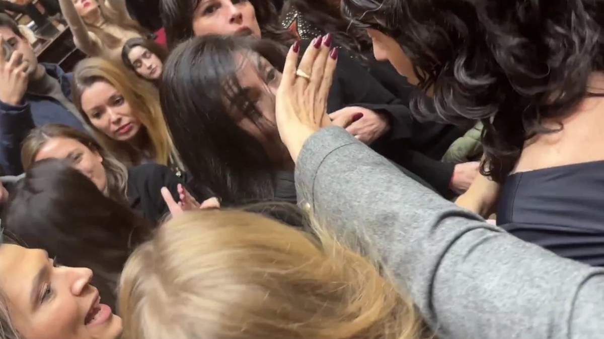 Levantaron la sesión por una violenta pelea entre dos diputadas