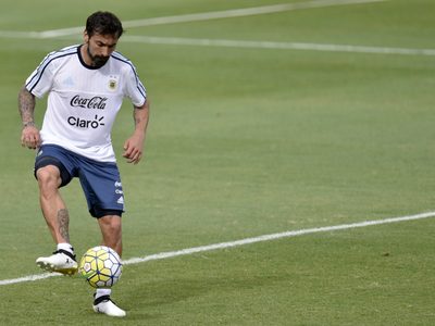 La emoción de Lavezzi tras el debut de su hijo en Unión