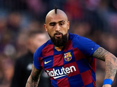 Avanza el Barcelona, fuerte determinación por el futuro de Arturo Vidal