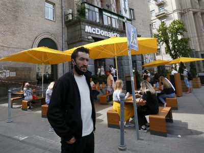 Regresa el Big Mac: McDonald's reabre locales en Ucrania