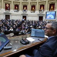 El oficialismo y sus aliados aprobaron la reforma laboral y vuelve con cambios al Senado