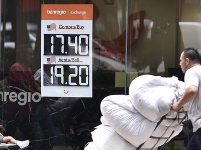Peso se aprecia en medio de la discusión de las remesas