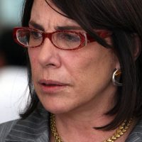 Con nombres, 'saquemos del cuarto oscuro el acoso”: Sabina Berman