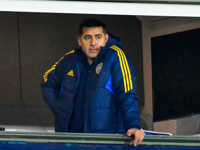 Se diferencia de Russo: la postura que tomó Riquelme respecto al plantel de Boca