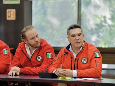 PRI cierra filas con el panista Santiago Taboada como precandidato en la CDMX