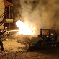 Atacaron con una molotov a un referente social de Junín de los Andes