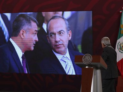 AMLO pide a García Luna revelar si recibía órdenes de Fox y Calderón para proteger al narcotráfico