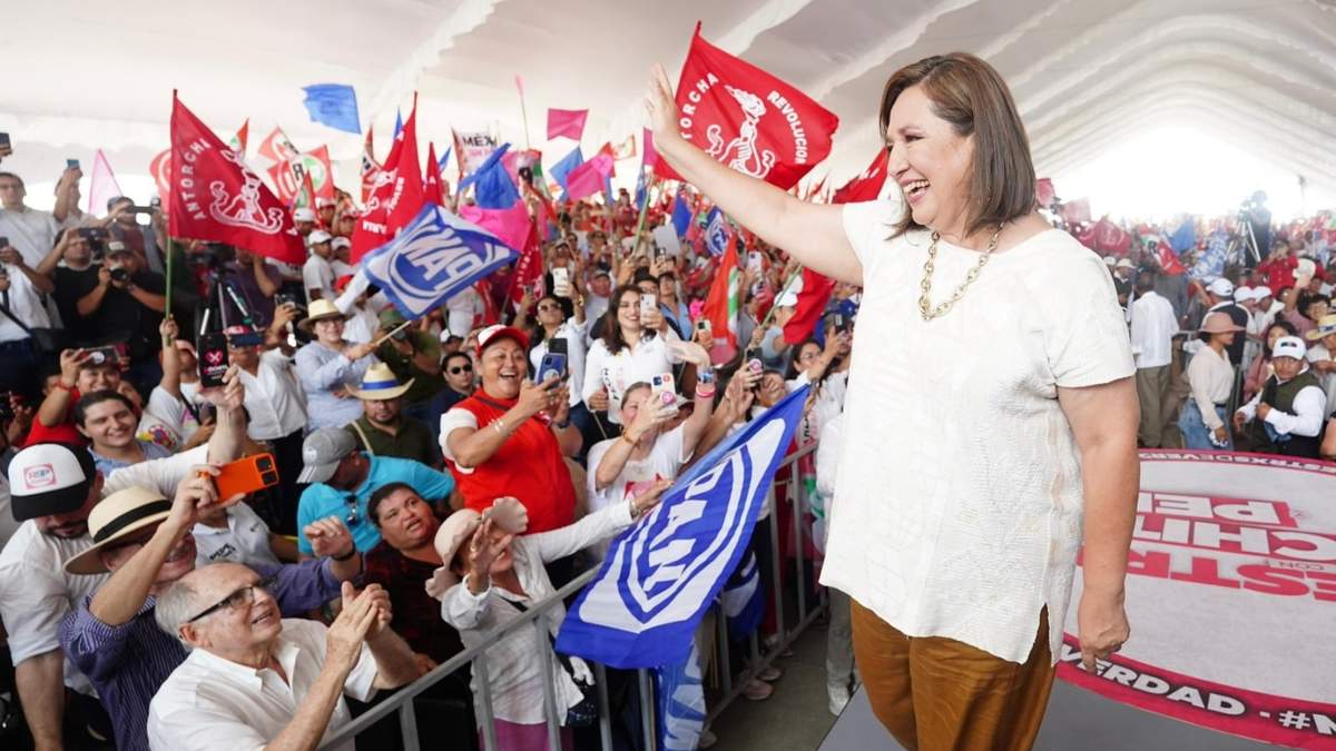 La candidata de la coalición "Fuerza y Corazón por México" , Xóchitl Gálvez Ruiz en Veracruz