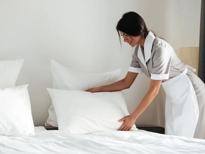 El secreto de los hoteles: con 4 ingredientes caseros, dejá tu colchón impecable y como nuevo