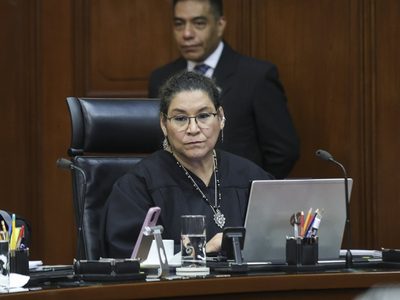 Lenia Batres busca que SCJN no pueda revisar sentencias emitidas por las extintas salas
