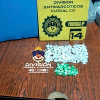 La Policía detuvo a tres personas y desarticuló un kiosco de venta de drogas en Plaza Huincul